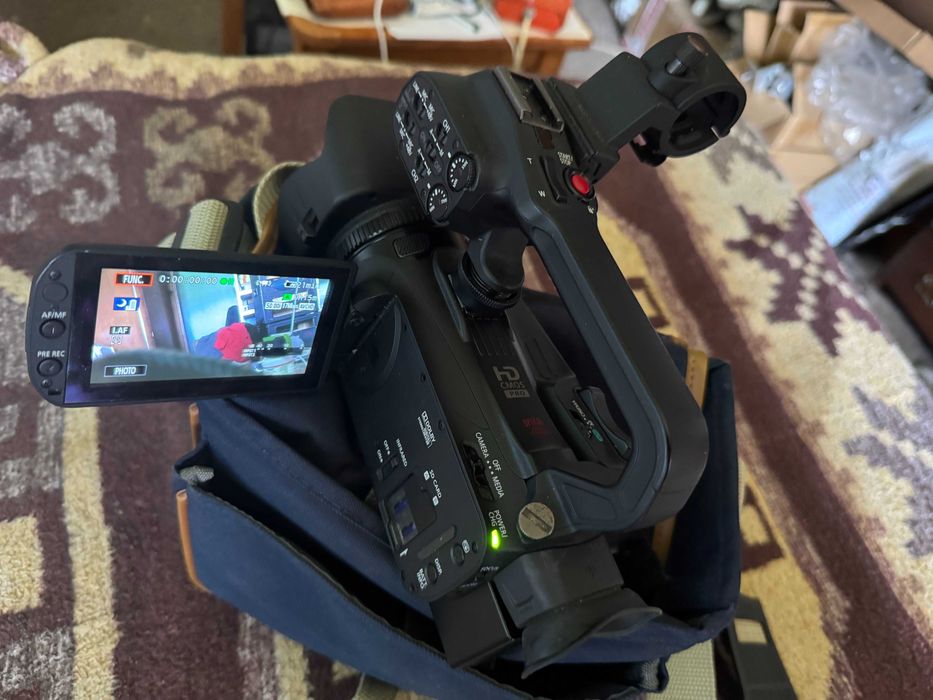 Cameră video Canon XA20