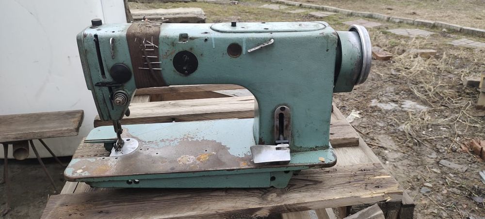 Швейная машинка промышленная