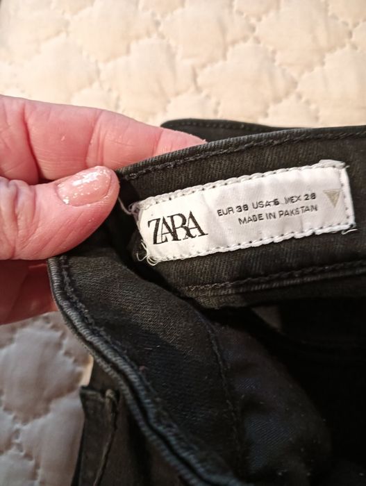 Дънки,черни ZARA