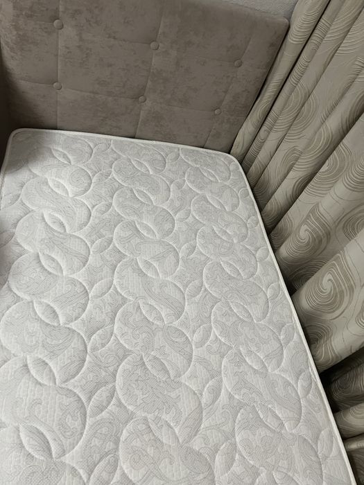 Кровать односпальную продам