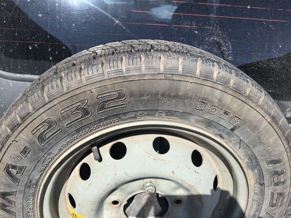 Продам запаску на ниву