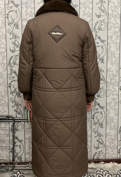 Продам пальто Max Mara, наполнитель верблюжка, норковый воротник