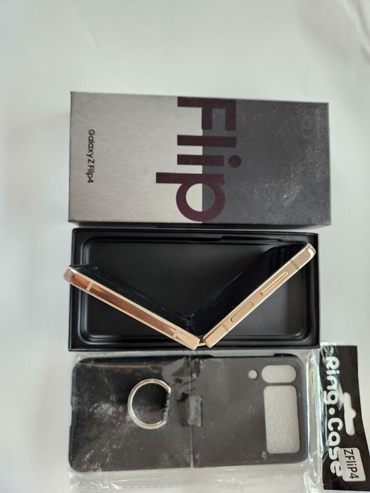 Samsung galaxy Z flip 4
