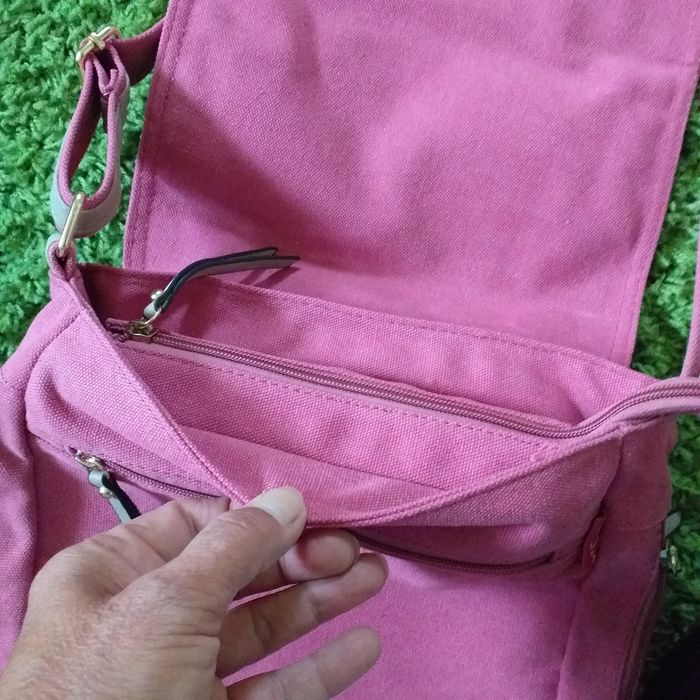 Дамски спортно- елегантни чанти