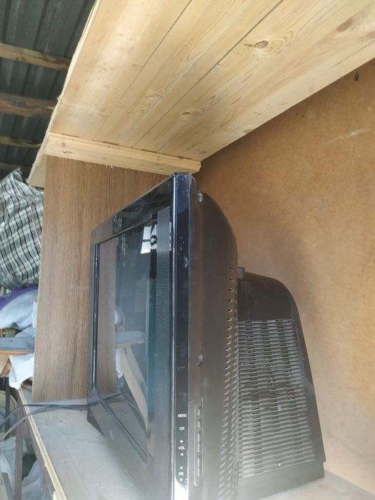 Продам Телевизор LG