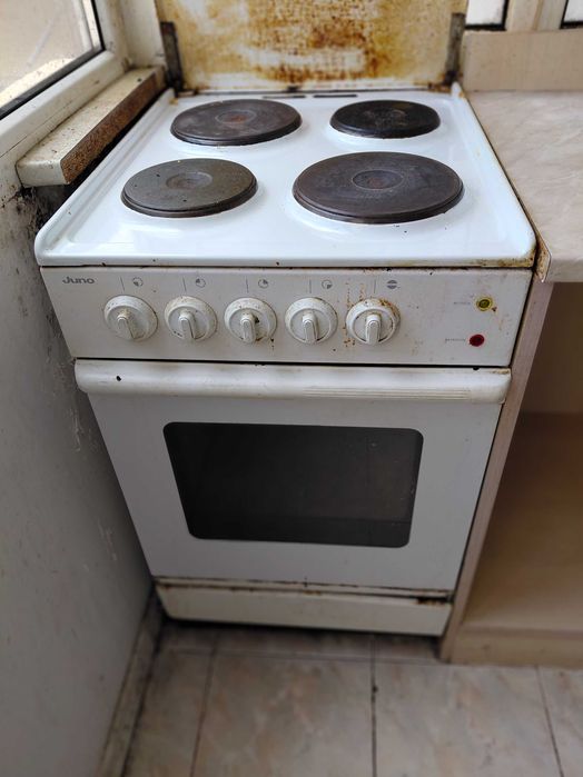 Продавам  печка и матрак