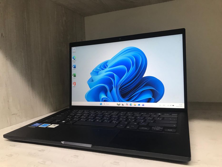 Asus ExpertBook AX201D2W