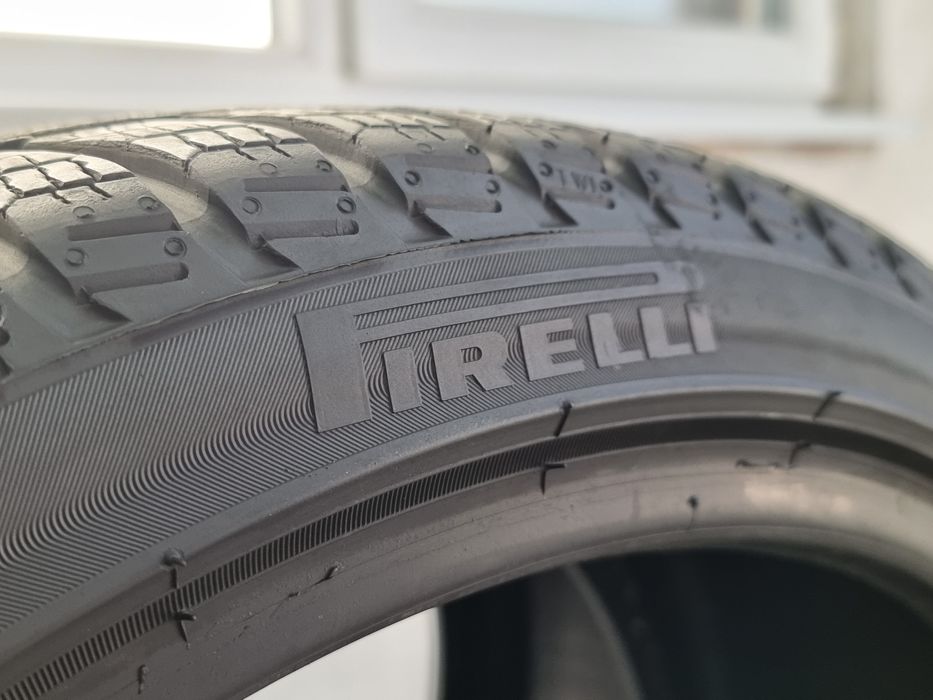 205/40/17 Pirelli 2Броя: 170лв 7мм