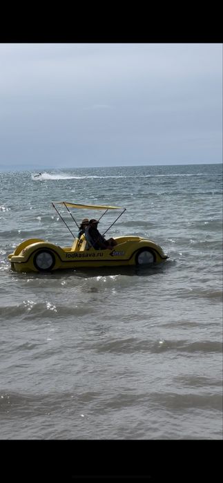 Катамаран педальный