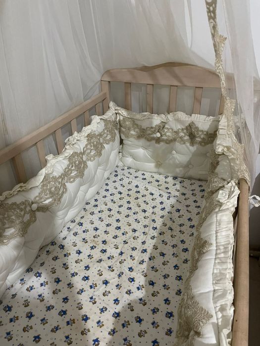 Продам манеж с бортиками