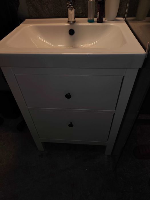 URGENT vând dulap baie Ikea gama Hemnes