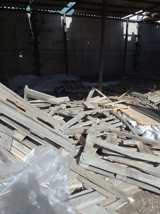 Дрова, палета доски поддона.