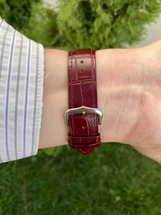 Cartier Tank Must red dial