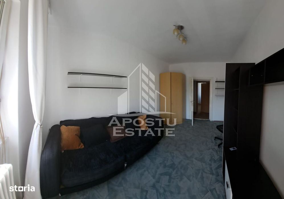 Apartament 2 camere, semidecomandat, zona Centrala