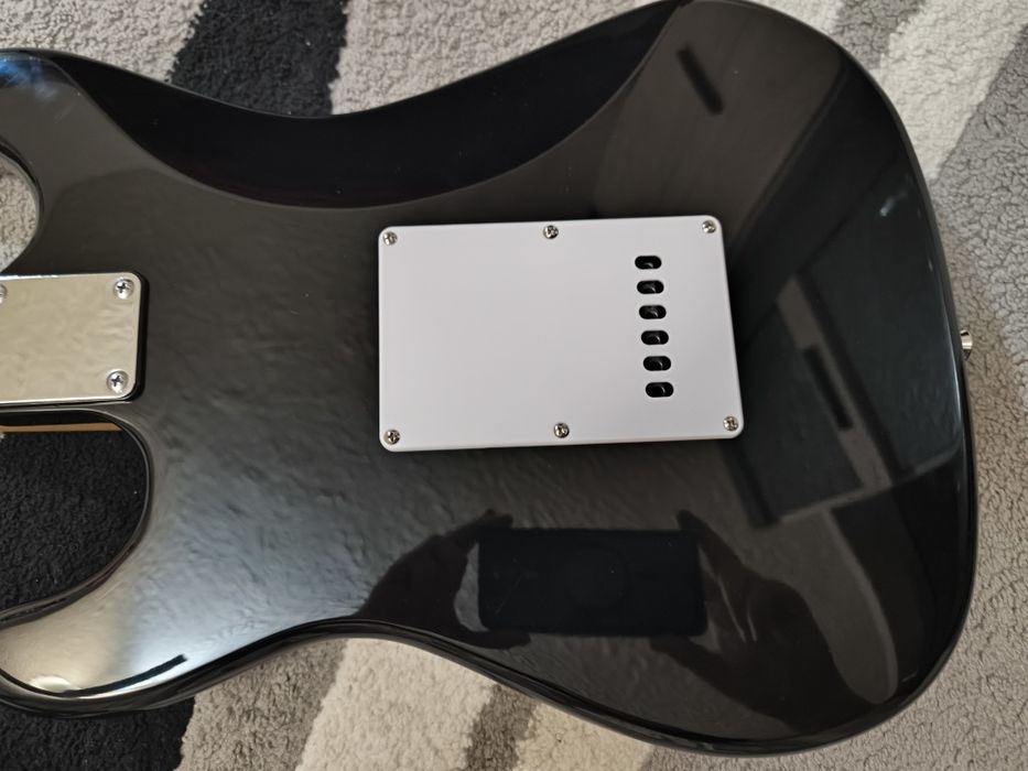 Черна електрическа китара RIDER-STD-S 6 струни TB