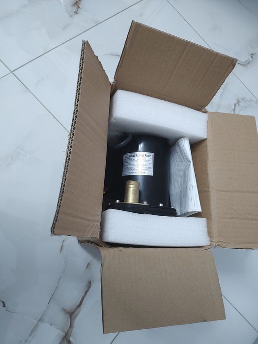 Pompa submersibila 180W.