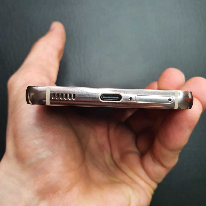 Galaxy S22 Plus 256GB Как Новый.