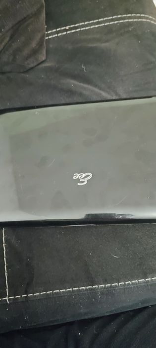 Asus Eee PC 1005HA лаптоп