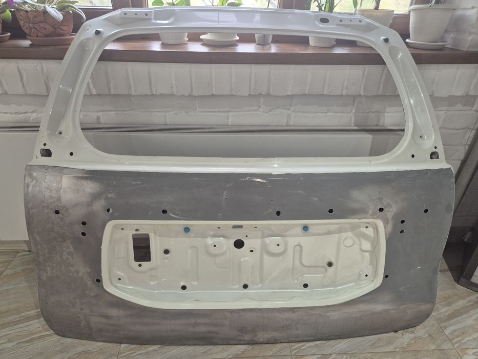 Крышка багажника Prado 150 рестайлинг 2013 по 2017 годы