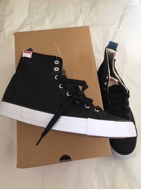 Levis  Черни кецове 39 номер