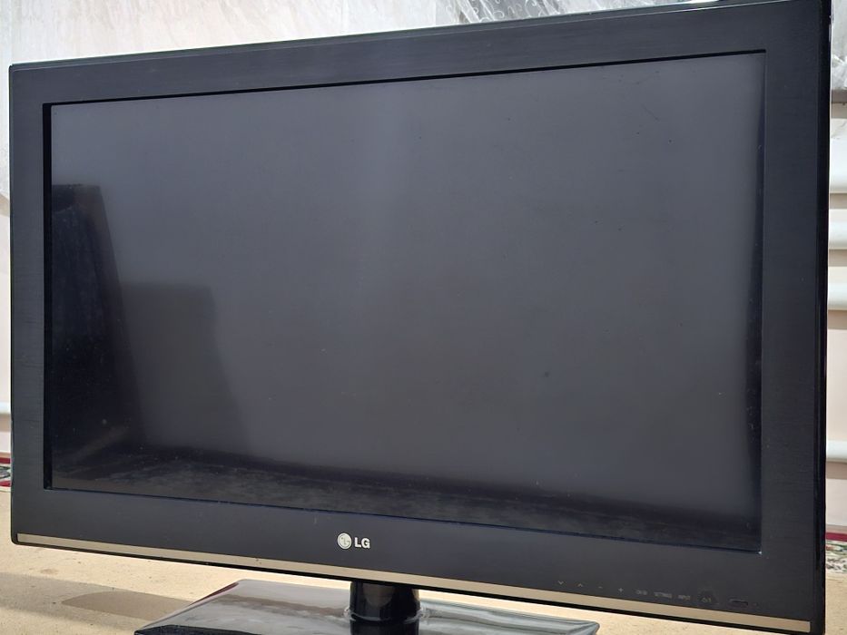 Телевизор LG работает очень хорошо