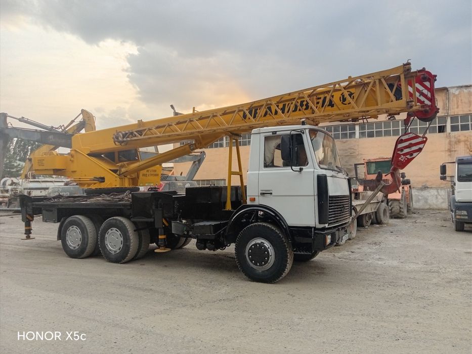 Ivannaves avto kira 25 tonna yili 2007.  Narxi 45000$ dollir