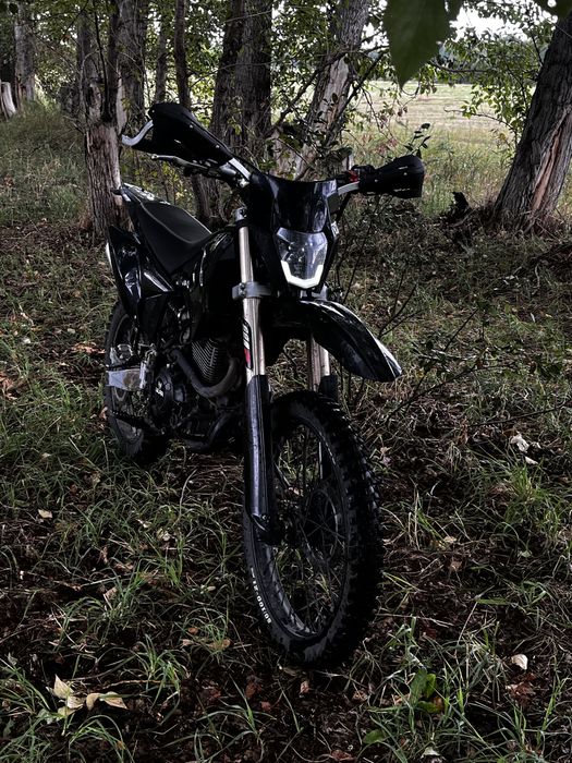 Продам мотоцикл Ular m7 250