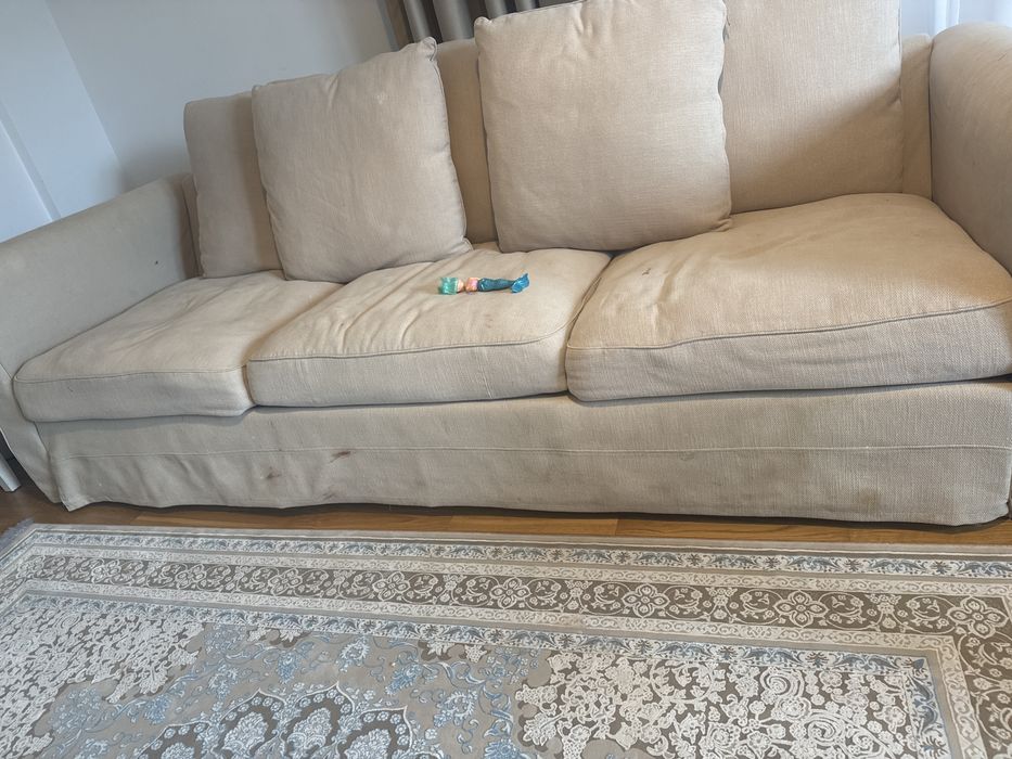 Canapea ikea nu este extensibila