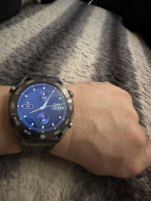 Часовник Huawei Watch Ultimate Възможен бартер