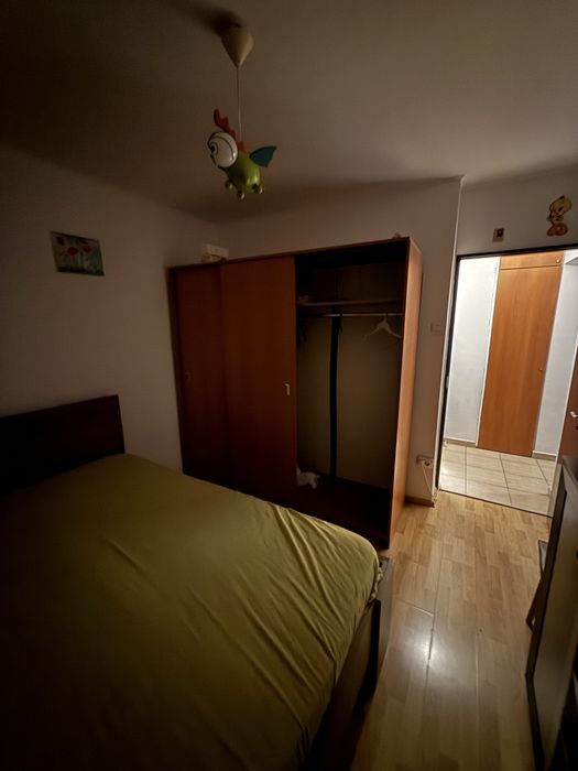 Inchiriez apartament