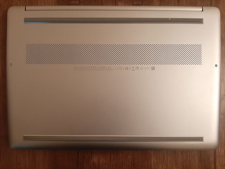 Ryzen 7-5700U/8GB/512 GB/15.6"- HP Laptop15s-eq2000ne[2023]