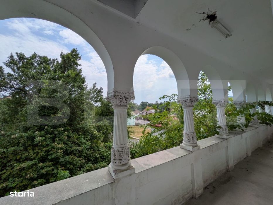 Cladire P+1 cu 9 camere si Terasa Spectaculoasa, Ideala pentru Pensiun