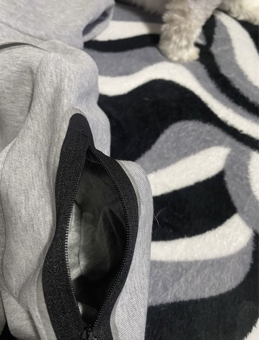 Schimb hanorac Tech gri