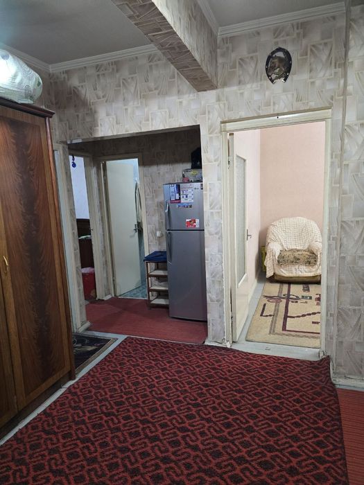 Сергели-8а 3-хона 2/9-эт.д 80-квм