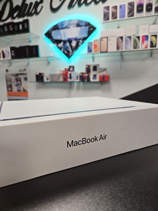 MacBook Air / M4 / 16 GB / 13" / 512 GB / sigilat / DeluxGSM