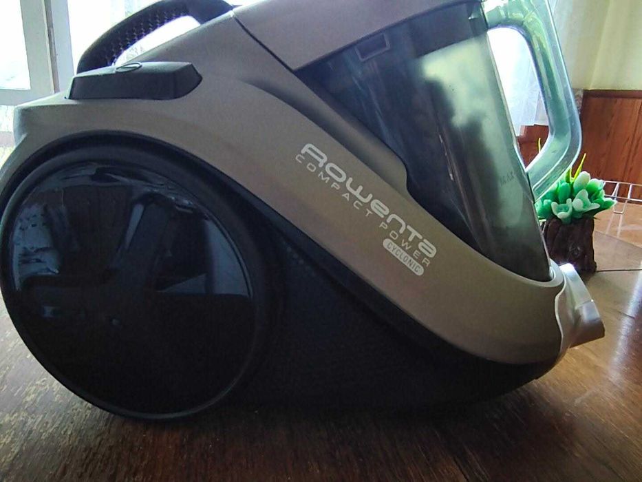 Rowenta compact power cyclonic прахосмукачка