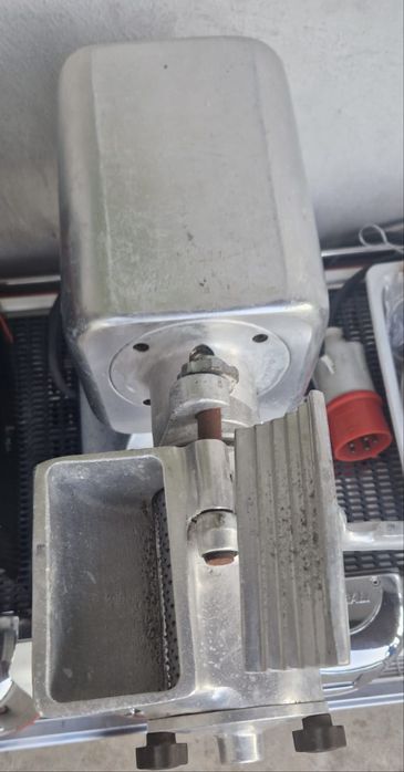 Masina de tocat 2,20V