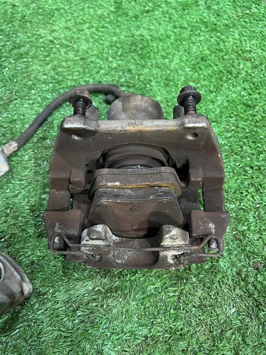 Суппорт задний Вольво ХС90 Volvo XC90