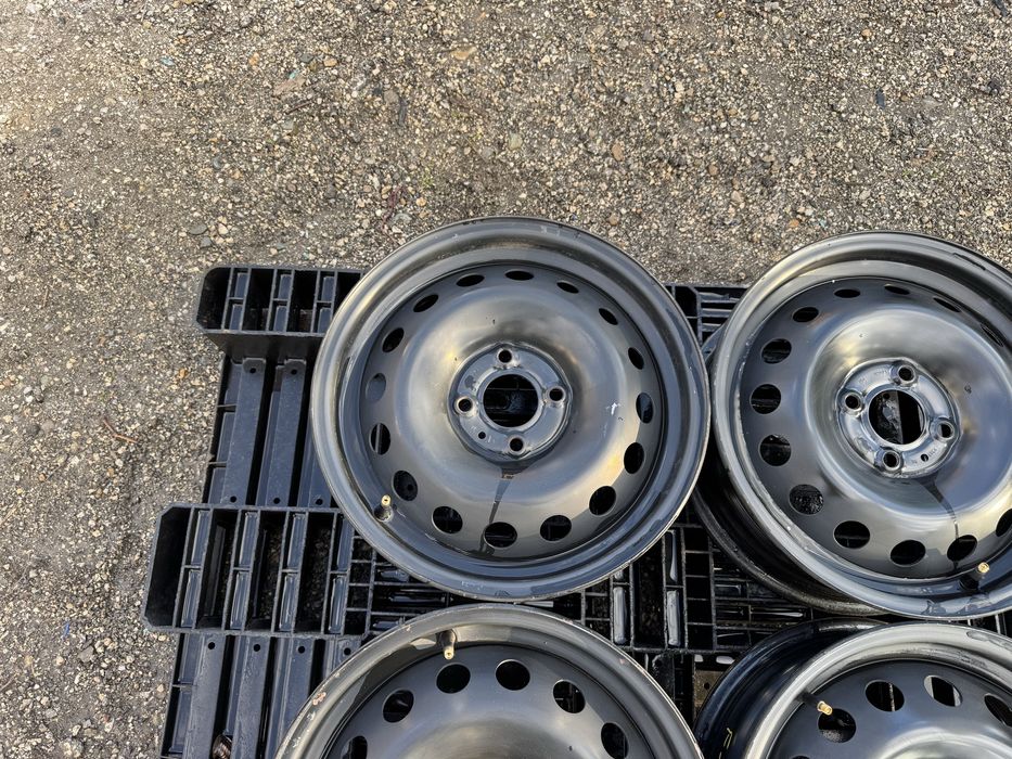 4бр.Оригинални джанти 15цола 4x100 за Renault Modus,Nissan Micra,Dacia
