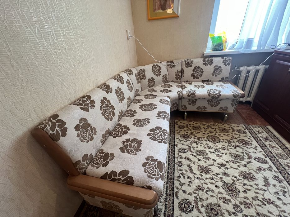 Подставка под телевизор угловой стулья