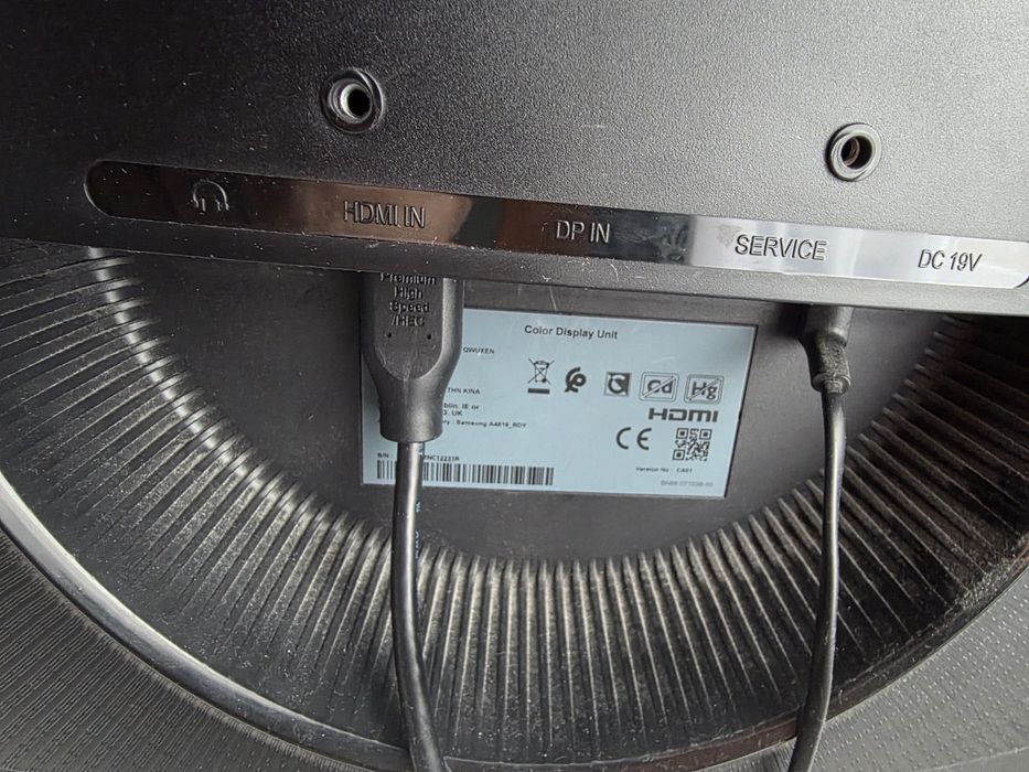 Vand Monitor Curbat Samsung 27 inch 144 Hz