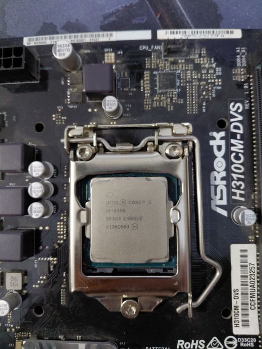 Комплект материнская плата H310CM-DVS и процессор i5-9400 + кулер