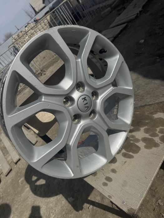 Продаеться диски за 70к