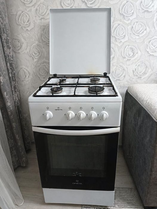 Продам газовую плиту.