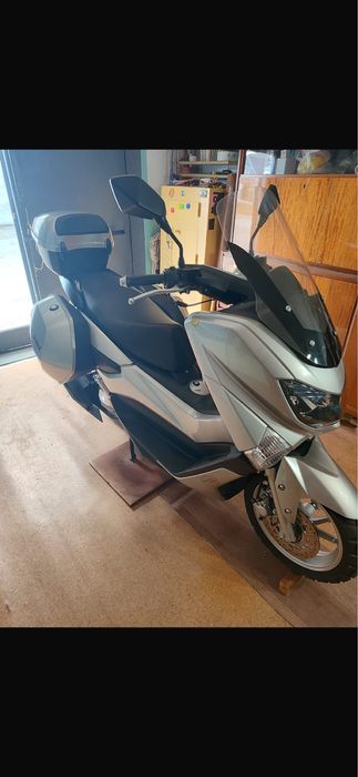 Продам скутер с маленьким пробегом