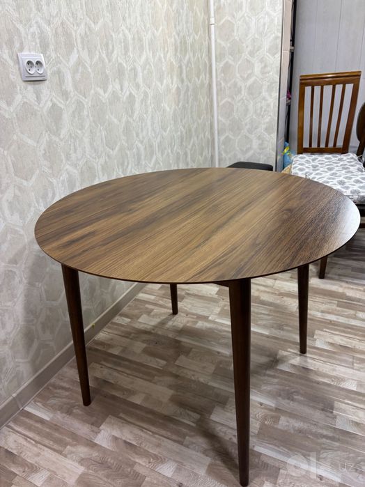 Стол новый круглый продается