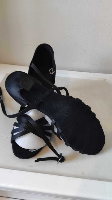 Sandale/ pantofi noi de dans latino/ salsa/ bachata marimea 37 negru