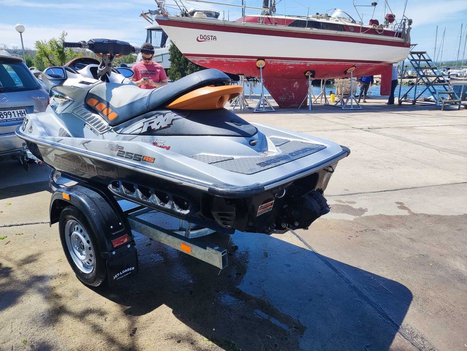 Джет Sea Doo RXP 255 RS комплект с чисто нов колесар регистриран.