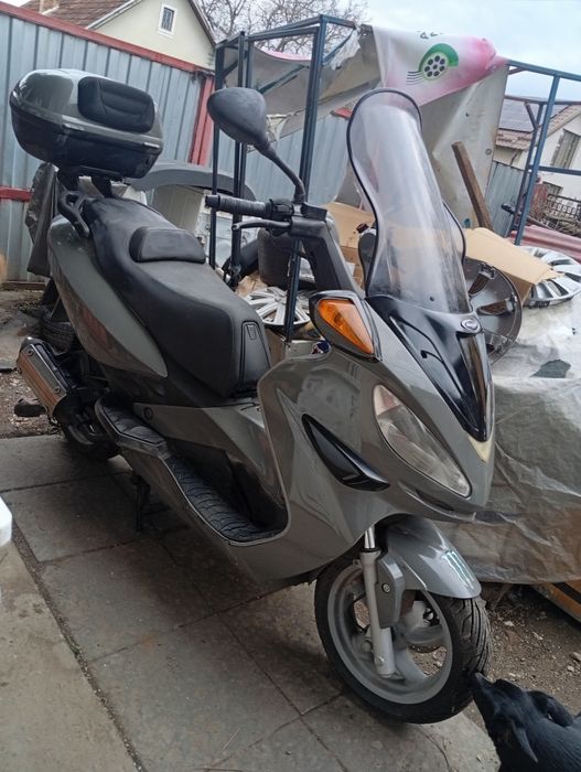Scuter Malaguti Madison Majestic 250