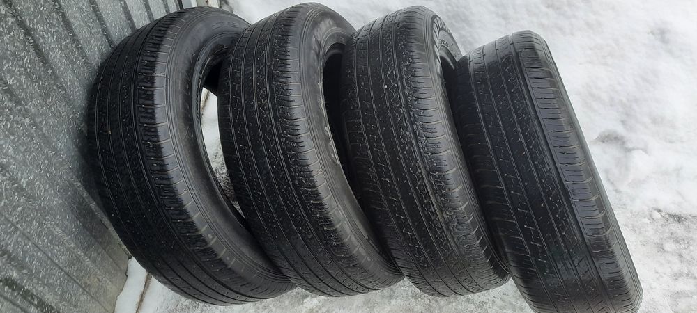 Продам шины Dunlop grandtrek б/у